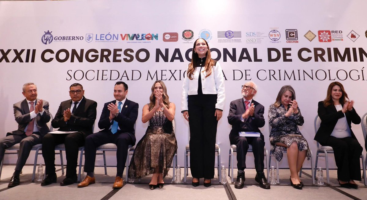 Celebramos en Guanajuato los 50 años del Congreso Nacional de Criminología. 🔍 Un espacio que reúne a grandes especialistas, académicos y estudiantes comprometidos con la construcción de un México más justo, más humano y en paz.

Seguimos demostrando que la seguridad se construye