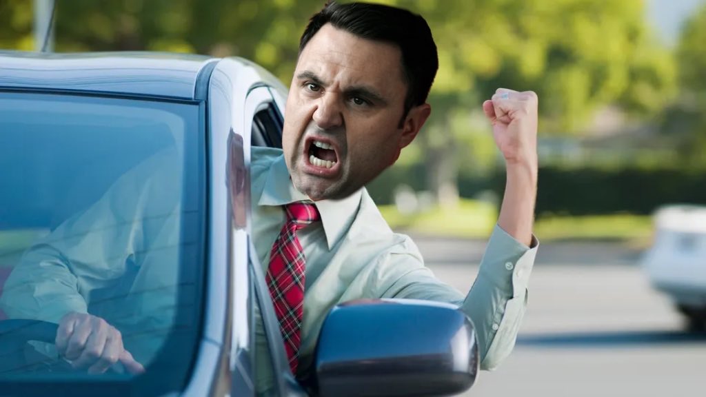 SthLoopMilitia's tweet photo. @UMassADBamford every day on his 5 minute commute from the Mullins to McGuirk https://t.co/ziy69gBewP