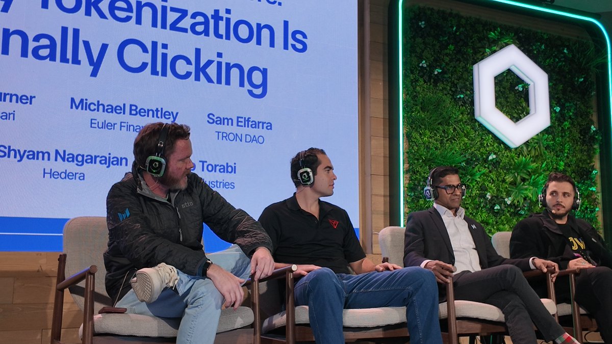 trondao's tweet image. #TRON was honored to serve as a Gold Sponsor at #SmartCon2025.
 
Thank you @chainlink.
 
Until next time, New York. 👋