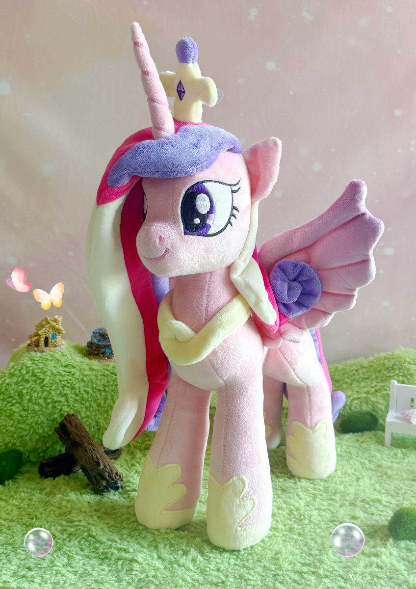 New Cadance Revealed from Symbiote Studios! Gallery here: 

equestriadaily.com/2025/11/symbio…