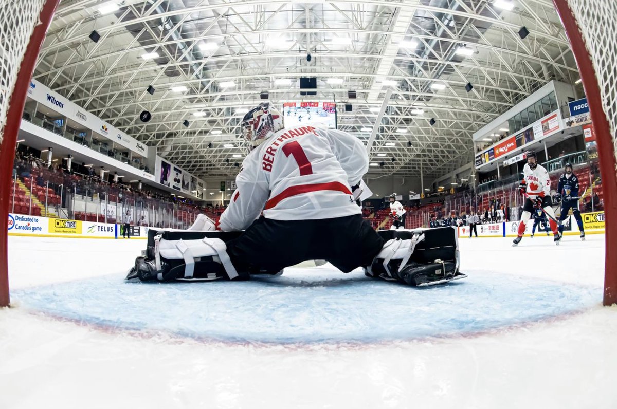 BERTHIAUME AND CANADA WHITE ADVANCE TO SEMIS 🇨🇦⚪ 

Stellarton's Sam Berthiaume made 23 saves in Team Canada White's 5-1 win over Finland this evening at the 2025 U17 World Challenge in Truro. 🏆

📸 <a href="/HockeyCanada/">Hockey Canada</a>

<a href="/trurobearcats/">Truro Junior ‘A’ Bearcats</a> | <a href="/CBEHockey/">Cape Breton Eagles</a> | #nsproud