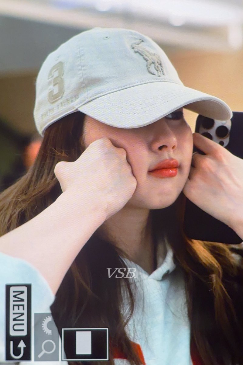 VSB_1229's tweet image. 251107 만듀 
#트와이스 #TWICE #사나 #SANA #サナ