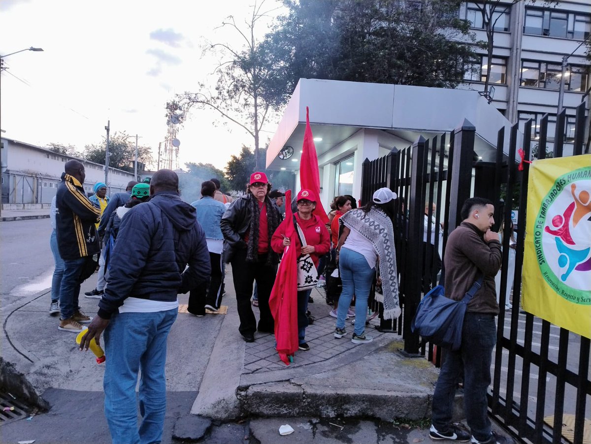 ASOCIACIÓN SINDICAL EDUCADORES DEL VALLE-ASIEVA tweet media