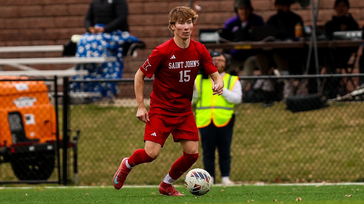 Top-seeded No. 4 St. Olaf scored 3 second-half goals to top Saint John's soccer 3-1 in the MIAC semifinals today in Northfield.

RECAP: gojohnnies.com/news/2025/11/6…

#GoJohnnies | #d3soc