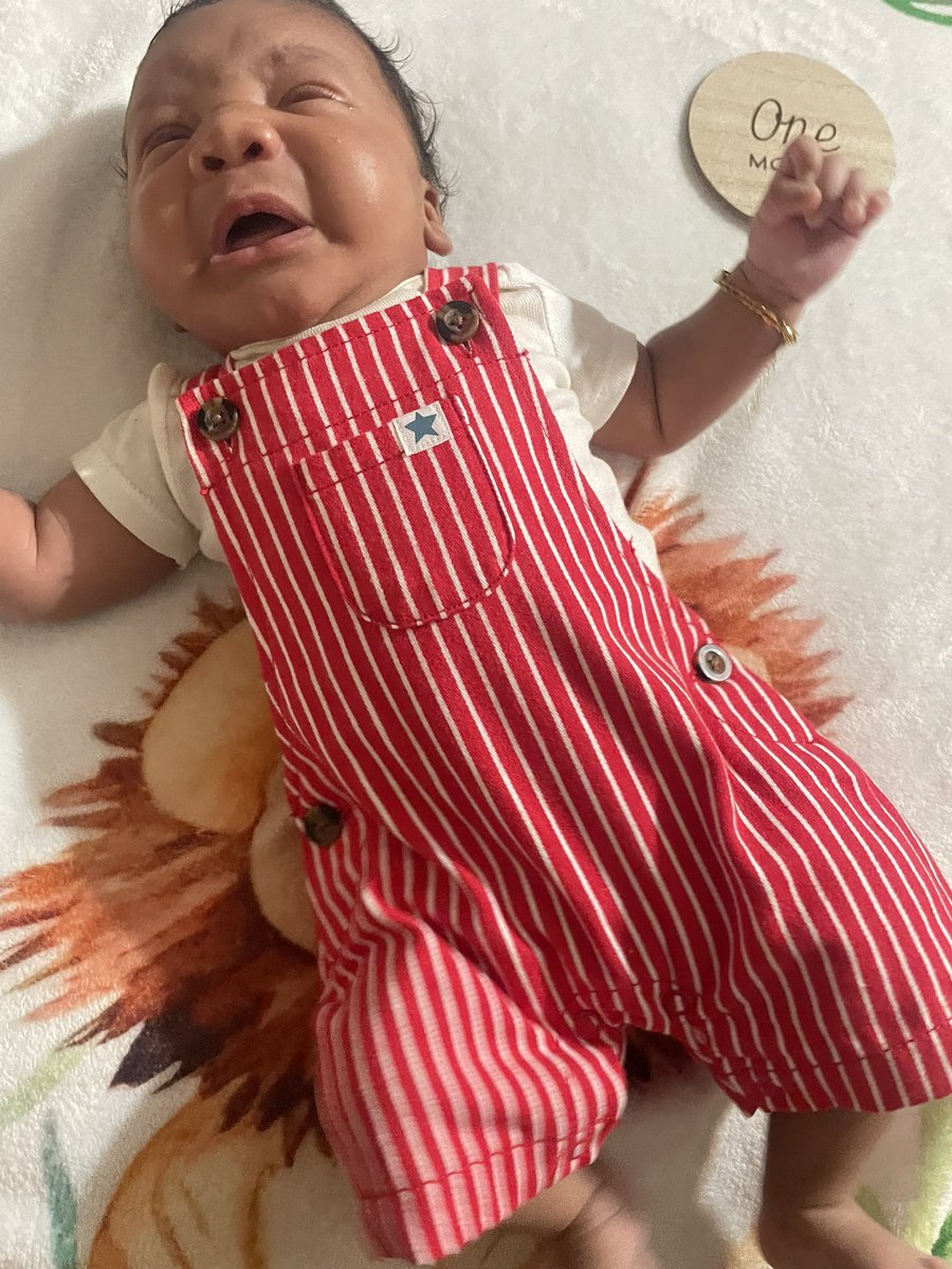 my baby is a month old🥹🥹