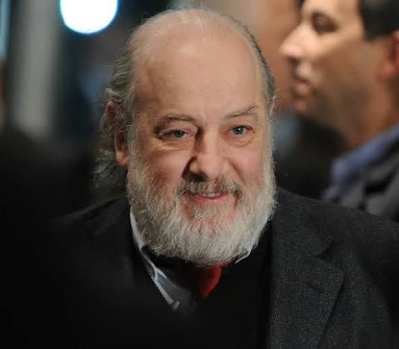 Vaya un homenaje para el juez Claudio Bonadio por investigar a Cristina, por su coraje y valentía.