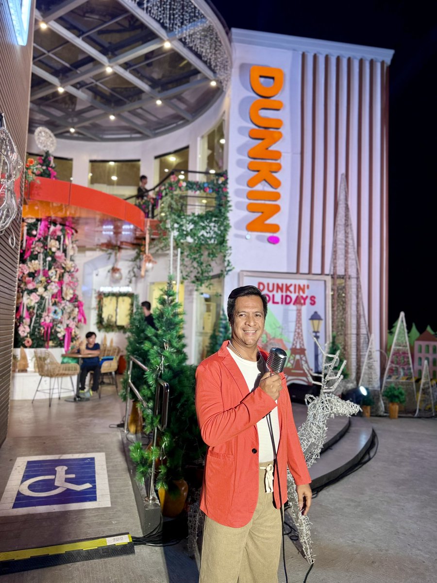 DonEmcee's tweet image. “Dunkin’ Holidays” A Christmas Village Lighting Ceremony;  November 6, 2025; Dunkin’ Bambu Mintal
.
.
.
.
.
#masterofceremonies #corporateevent #satisfiedclient #davaoevents #DjHevents #davaoemcee