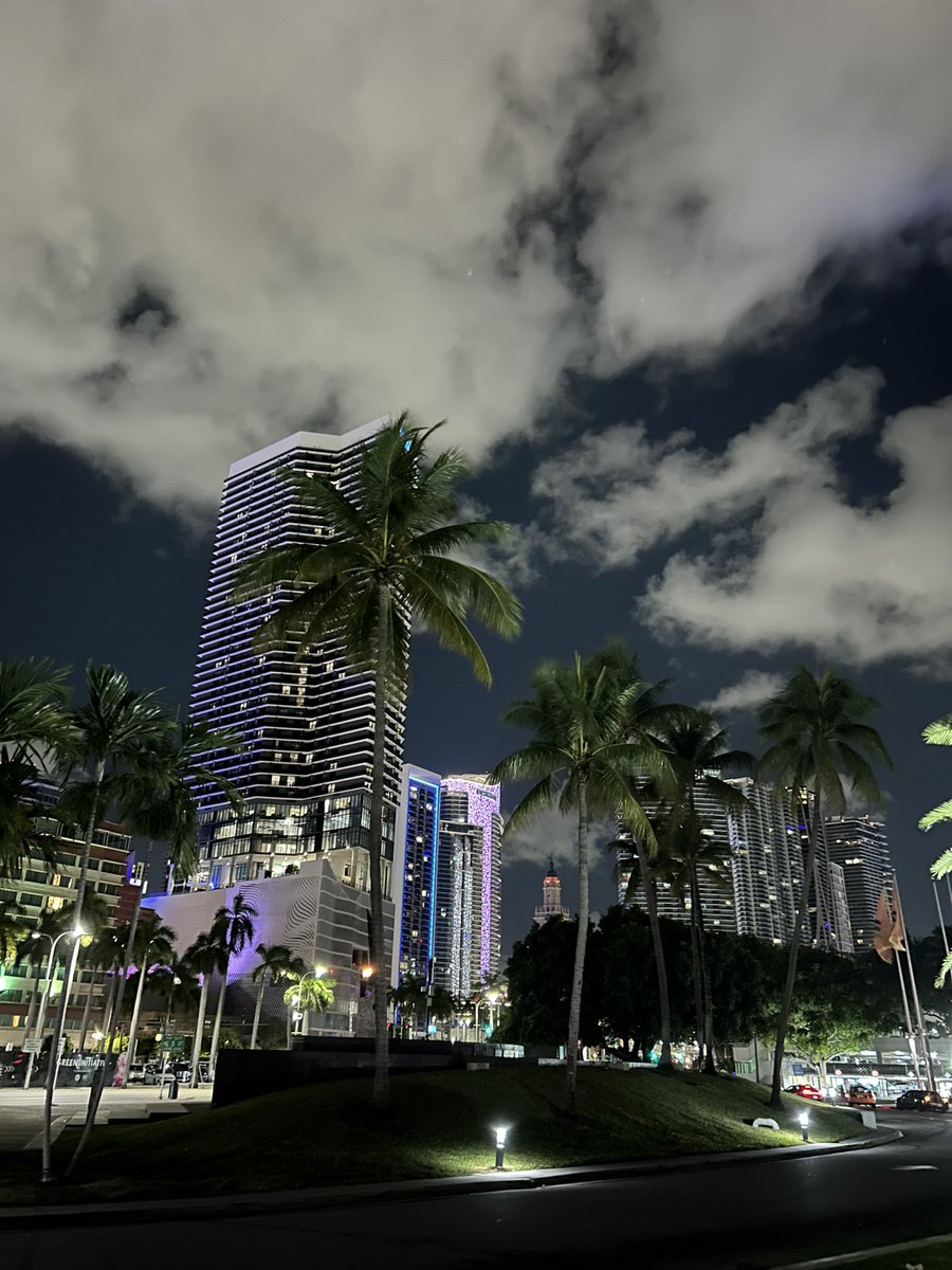 The Rich educates themselves
The Poor feeds there distractions 

Life has nothing to do with money but state of mind 

GN if you GN👑