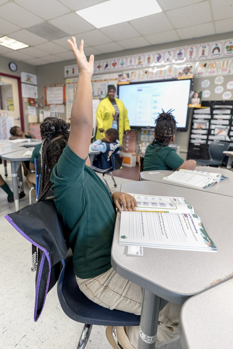 CedarTreeDC's tweet image. “Hand up, mind ready. Learning starts with curiosity.” #LTLT #CTA #CharterSuccess