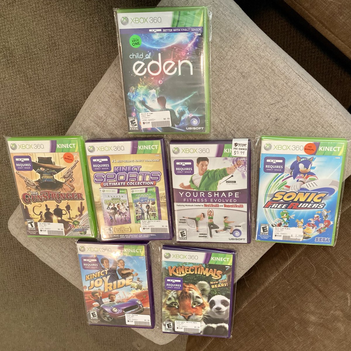 retro_rusty's tweet image. Picked up a Kinect last night off of FB Marketplace.

Grabbed some games that were highly rated to test it out today. 

👋🙂✋ &amp;lt;— this is me doing motion controls.