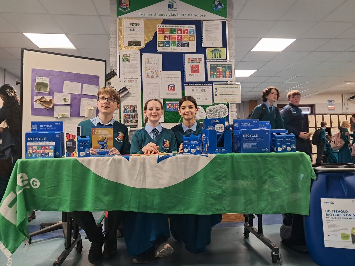 CastletroyC's tweet image. Thanks to students &amp;amp; staff for bringing in used #batteries 🔋 #emining,   @WEEEIreland &amp;amp; @LauraLynnHouse @GreenSchoolsIre
Congrats to the 7 winners with thanks to
@Fairtrade_ie  @LimerickCouncil &amp;amp; @DeptCEE
#keepcollecting
#SDG4 #SDG11 #SDG12 #SDG15 #SDG17 
🔋🔋
