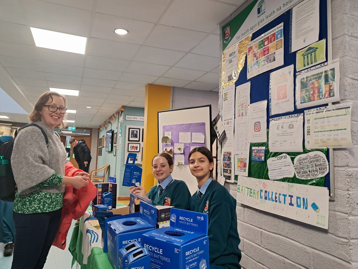 CastletroyC's tweet image. Thanks to students &amp;amp; staff for bringing in used #batteries 🔋 #emining,   @WEEEIreland &amp;amp; @LauraLynnHouse @GreenSchoolsIre
Congrats to the 7 winners with thanks to
@Fairtrade_ie  @LimerickCouncil &amp;amp; @DeptCEE
#keepcollecting
#SDG4 #SDG11 #SDG12 #SDG15 #SDG17 
🔋🔋