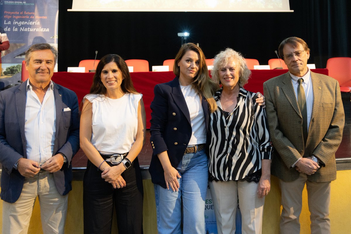 🌳El Hogar Virgen de los Reyes acoge las II Jornadas sobre Gestión de los Bosques Urbanos, organizadas por el Colegio Oficial de Ingenieros de Montes de Andalucía con la colaboración del Ayuntamiento de Sevilla.