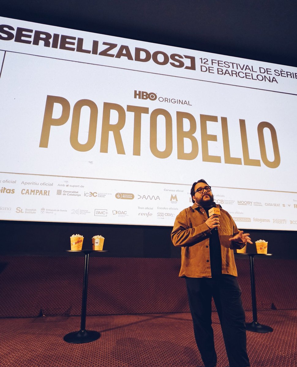 SZSfest's tweet image. El @GuillemFMari presenta l&apos;estrena de PORTOBELLO, una sèrie italiana d&apos;@StreamMaxES on la realitat supera la ficció: televisió, camorra, judicis i molt més!🇮🇹❤️