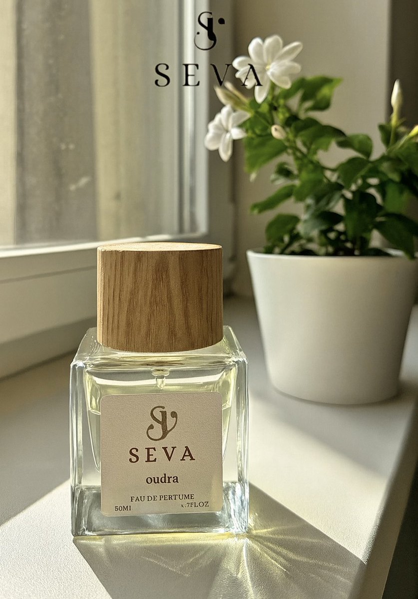عطر أودرا✨
تجربة فريدة تجمع فخامة العود بلمسة ناعمة من الأناقة.

للطلب عبر الموقع الإلكتروني:
#سيڤا_للعطور| sevaksa.com
