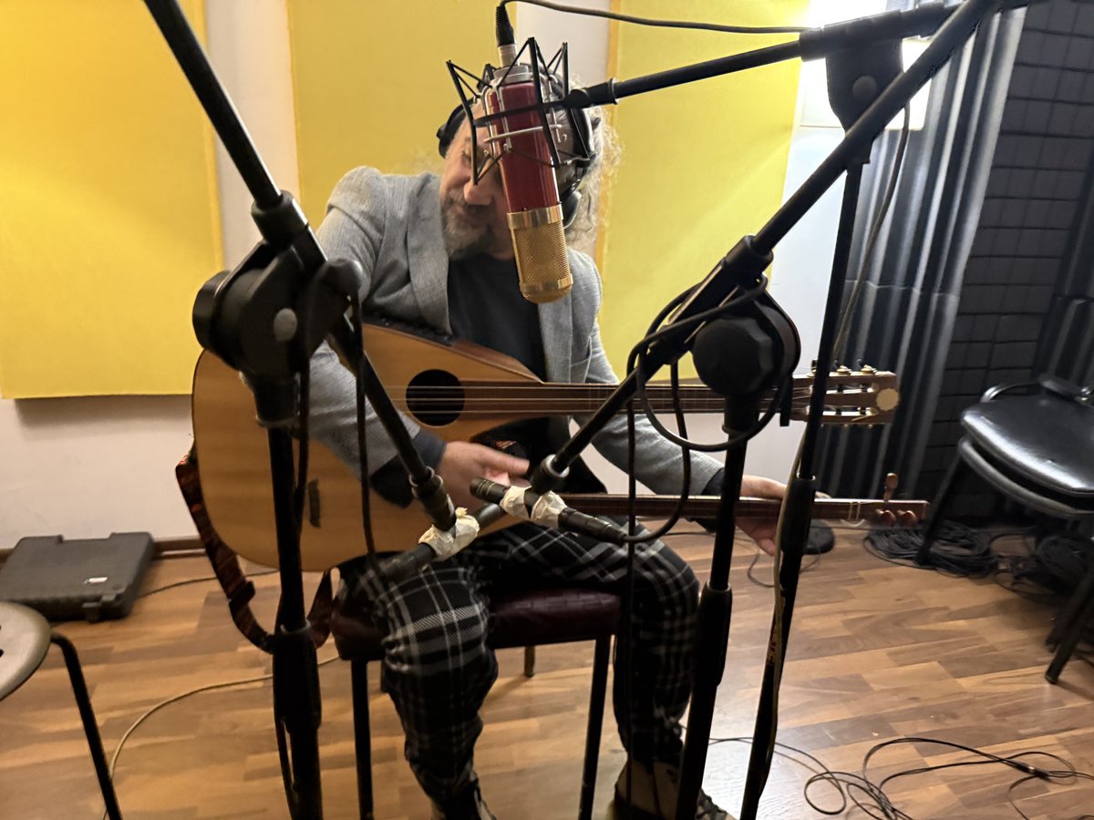 DoganCelik_'s tweet image. Güzel bir deyiş ile geliyoruz! 
Sazımız sözümüz varlığımıza dairdir. #saz #deyiş