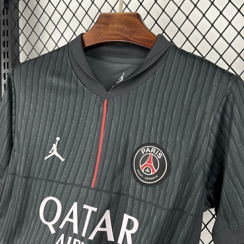 jerseyhubBR's tweet photo. Lançamento!! Camisa PSG IV - 25/26

- Qualidade + Garantia 
- Personalização disponível(nome e número)
- Do P ao 4GG

🔗 https://t.co/ADWsFmU3bX https://t.co/RWPzXqhULA