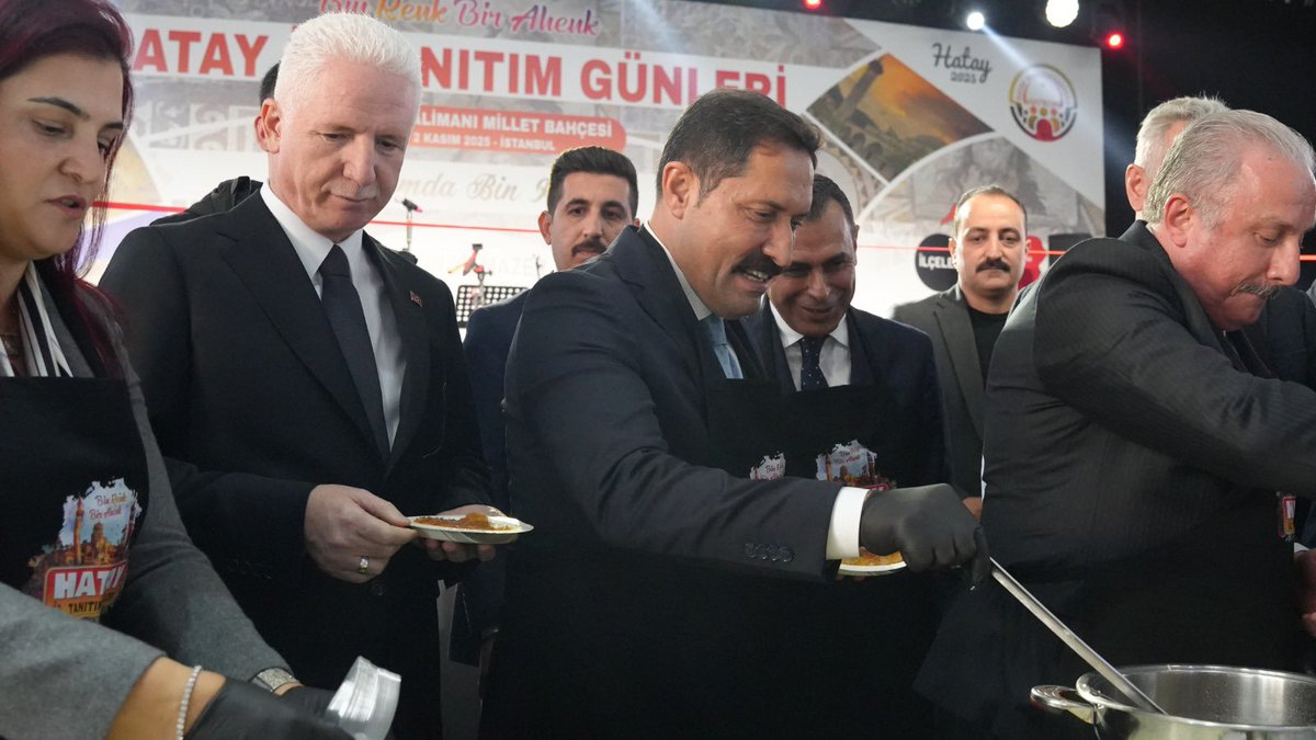 Hatay Konfederasyonu olarak düzenlediğimiz HATAY İL TANITIM GÜNLERİ etkinliğimize katılarak bizleri onurlandıran Hatay Valimiz Sayın <a href="/MustafaMasatli/">Mustafa Masatlı</a> beyefendiye çok teşekkür ederiz. Varolsun <a href="/HatayValiligi/">T.C. Hatay Valiliği</a>
