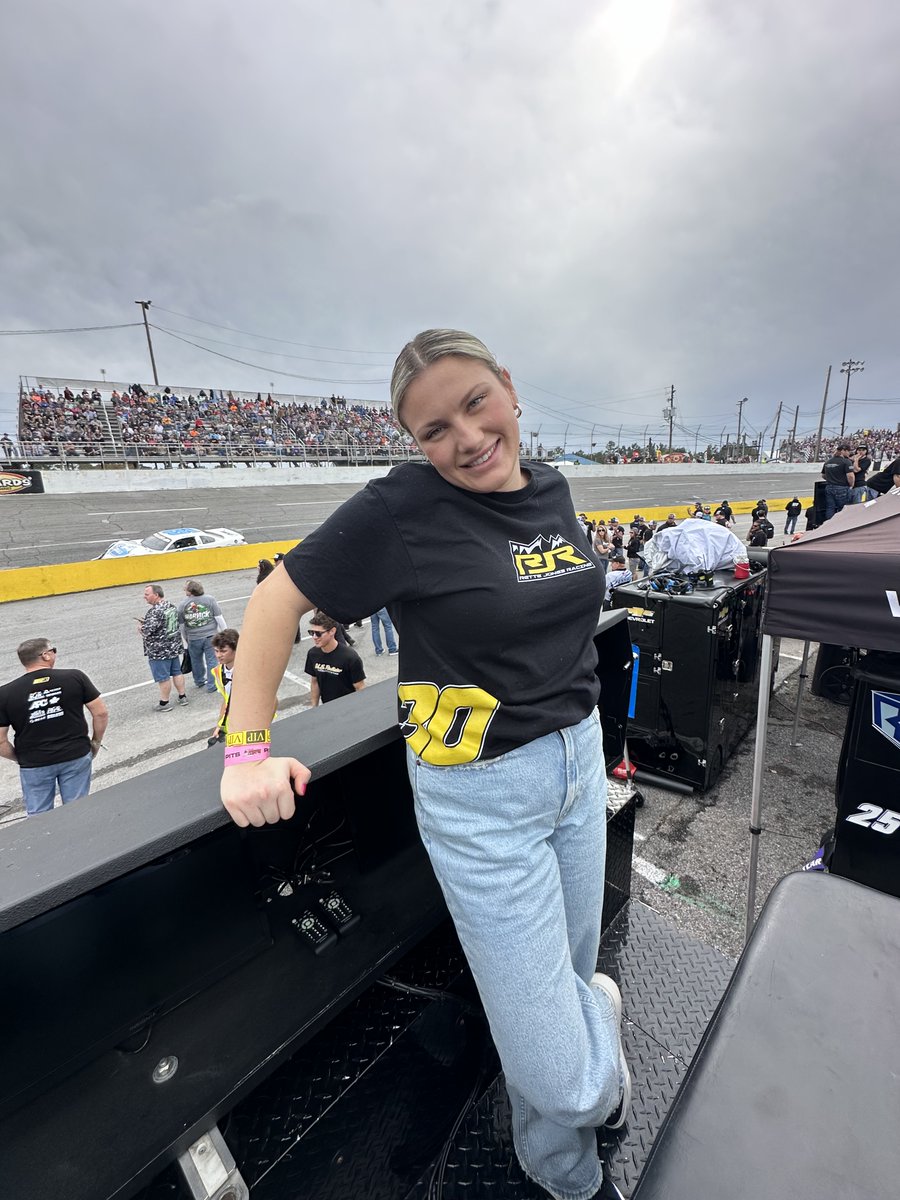 🎉 The entire Rette Jones Racing team would like to wish our Mackie Jones a very Happy Birthday! 🎂

We’re so thankful for her continued love and support of our race team and can’t wait to have her back at the track with us soon! 🏁🎈

#HappyBirthday #TeamRJR