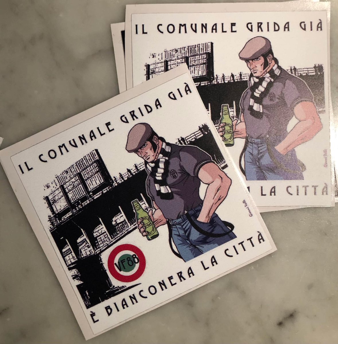 Lo stadio, la curva e il calcio non sono più quelle di prima ma ci sono due partite all’anno in cui tutto torna come quando eravamo ragazzini.

Potete raccontarvi quello che volete, ma lo sapete anche voi: a Torino siete una minoranza.