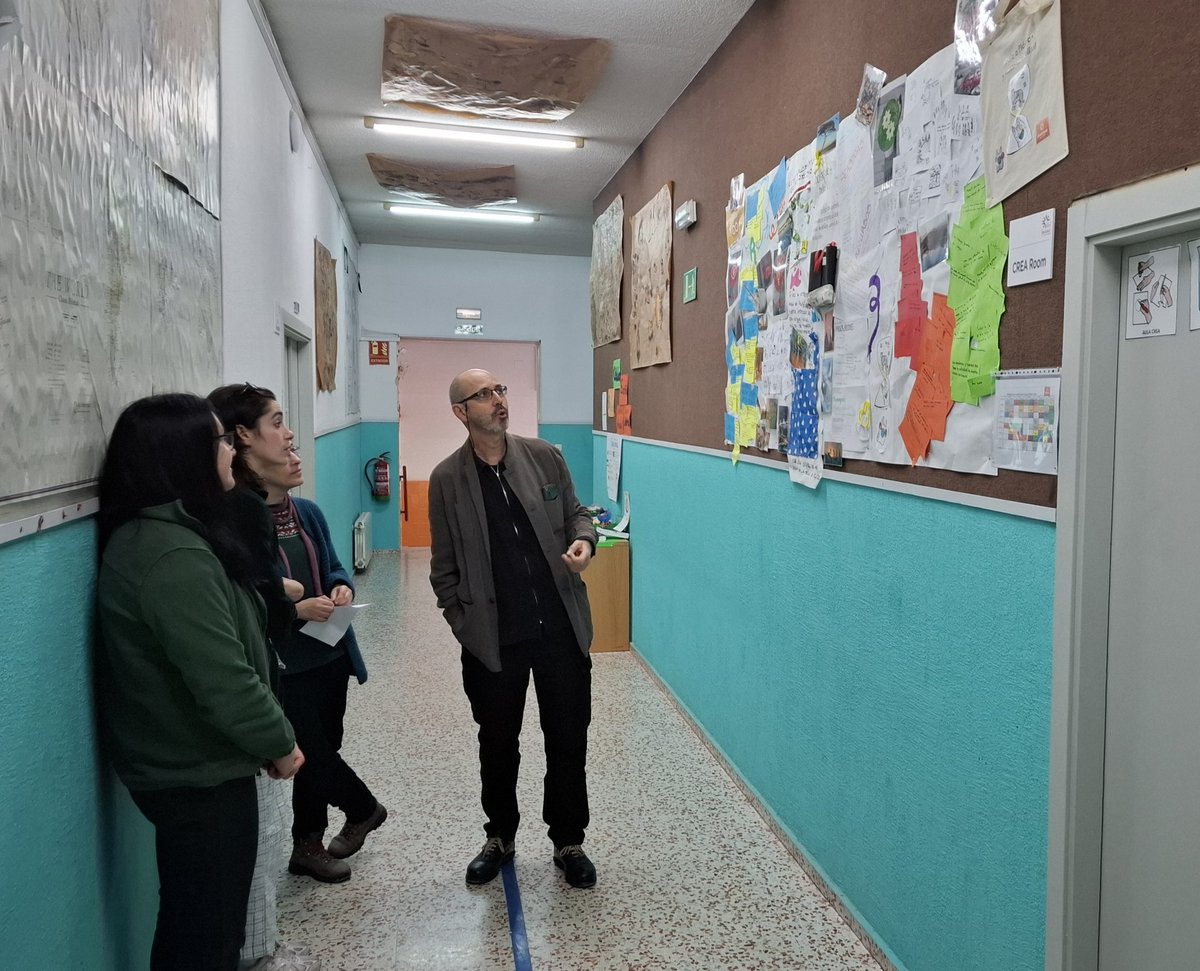 CMariaReina's tweet photo. Inés Rodríguez @Inusu_al, logopeda, colaboradora de @El_Intermedio y divulgadora de la discapacidad en redes, nos visita para conocer nuestro modo de atender la diversidad.

¡Unidos por el deseo de lograr plena inclusión!

#MaríaReinaEs INCLUSIÓN 
#AbiertosAlMundo
@jesuitinas https://t.co/JJ6NABJKPr
