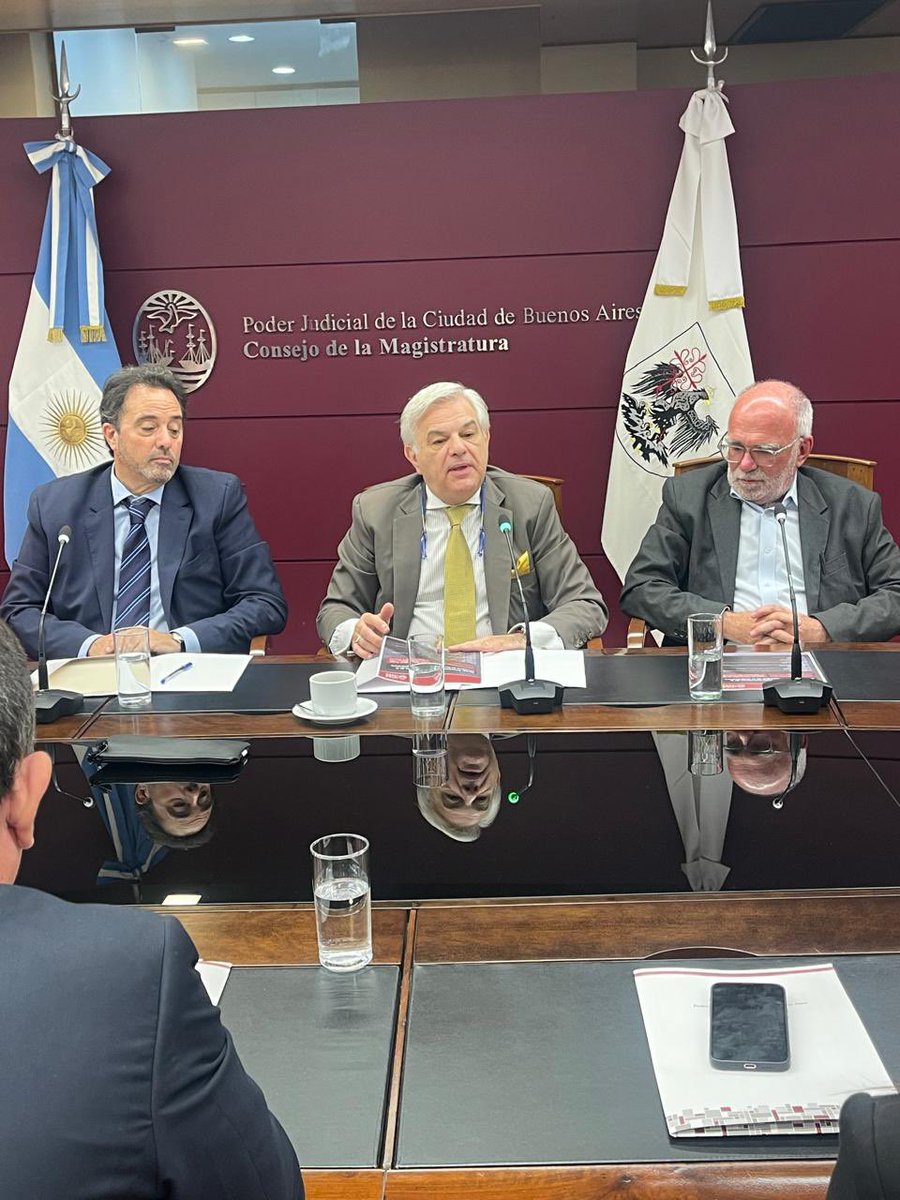 Hoy participé del Primer Encuentro de Representantes de la Abogacía en los Consejos de la Magistratura, un espacio de federal de intercambio de experiencias, diálogo y reflexión. 

Agradezco a <a href="/MEISMARCELO/">MARCELO  MEIS</a> ￼ por la invitación y por impulsar estos espacios de intercambio tan