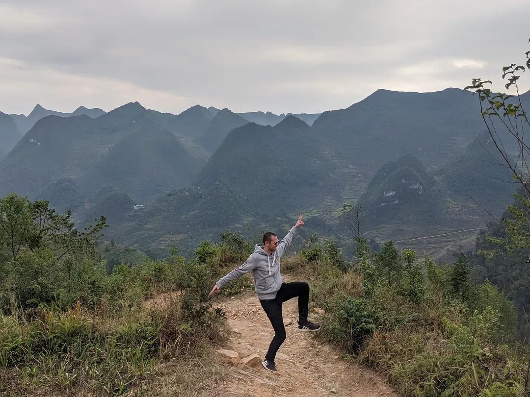 Higwanz's tweet photo. When you realise Friday is tomorrow, bring on the weekend ✌️

#higwanz #Vietnam #mountains #mountain #hike #hiking #outdoors #outdoor 

Instagram @higwanz @higz.eatz https://t.co/XTERaz8gIp