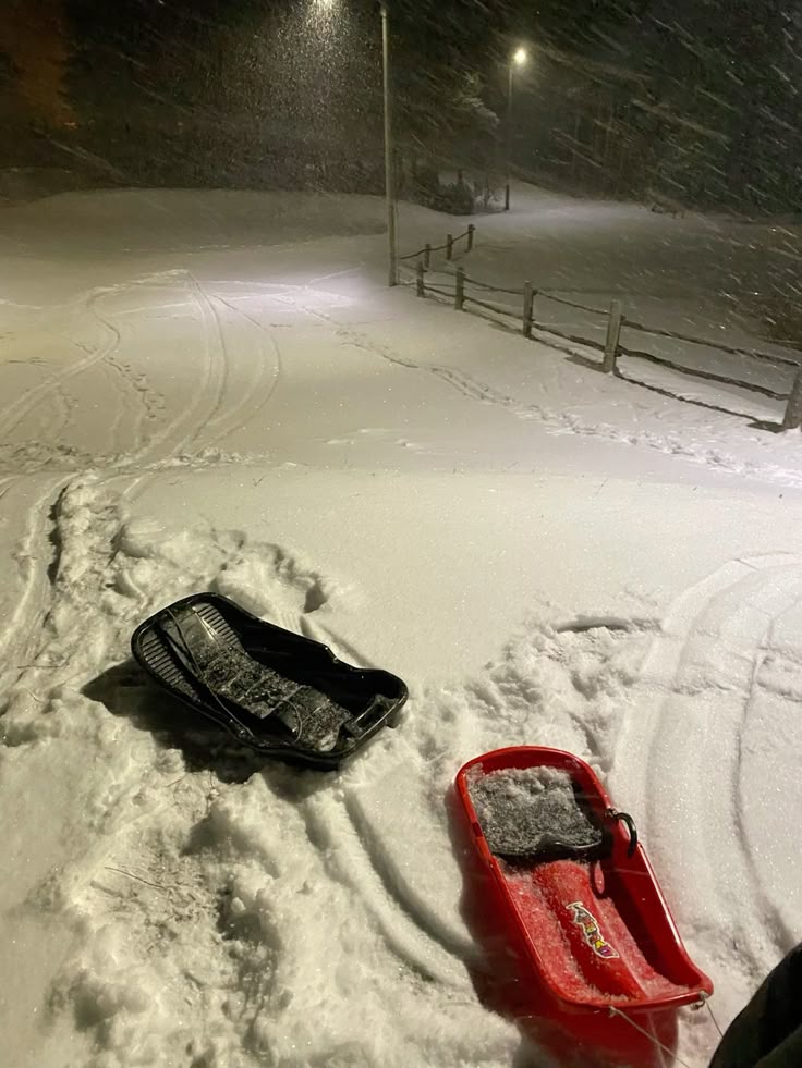 attivitahogws's tweet photo. Si è fatto tardi. È ora di tornare a casa. Scegliete il vostro mezzo di trasporto: https://t.co/H78cEMeSoy