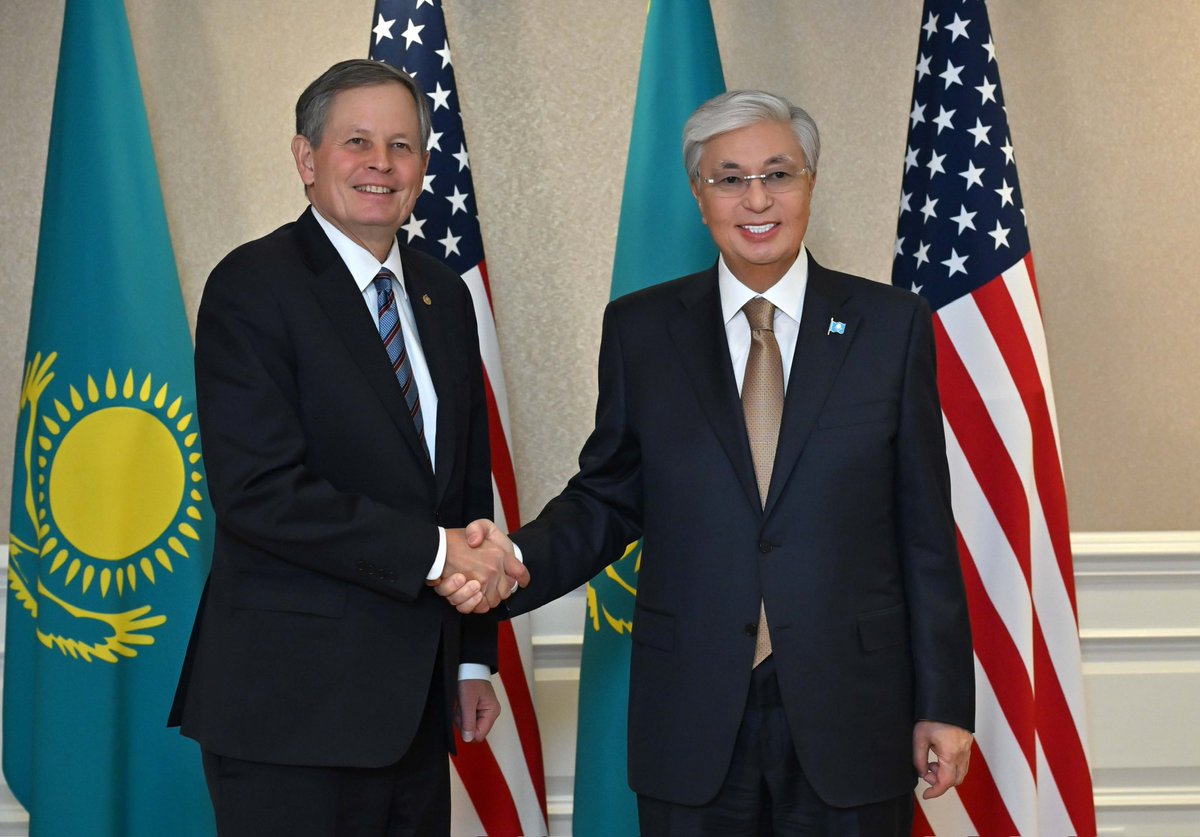 Сантехник иесін ит стиліндегі жағдайға қойды. Файл торрент қазақша порно