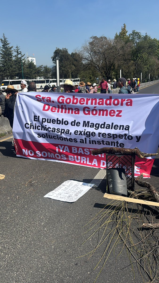 emaccesso's tweet photo. @delfinagomeza urge de su respuesta a las personas de #Huixquilucan  para que liberen la carretera Toluca México https://t.co/ZqWURAUPyF