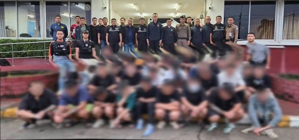 BroadsheetAsia's tweet image. THAI BORDER RAIDS DETAIN CHINESE 

A number of Chinese nationals arrested in Chanthaburi linked to Myanmar scam centers, fleeing to Cambodia amid crackdown on transnational fraud networks.

broadsheet.asia/2025/11/06/chi…

#TransnationalScamNetwork #ThailandRaid #CybercrimeCrackdown