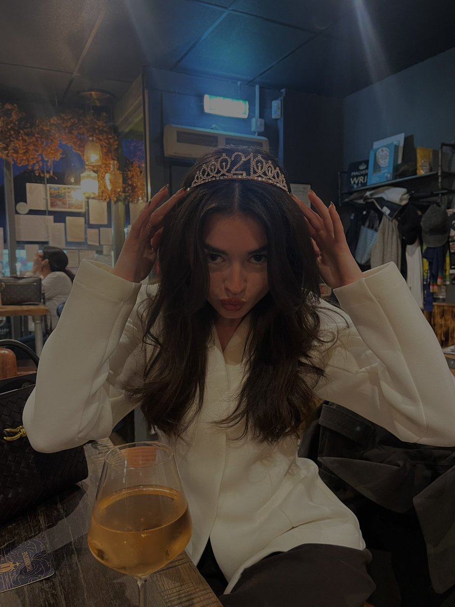 Amelia x tweet media