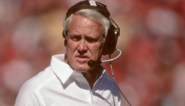 “Champions behave like champions BEFORE they’re champions.” – Bill Walsh amzn.to/467M5Nk