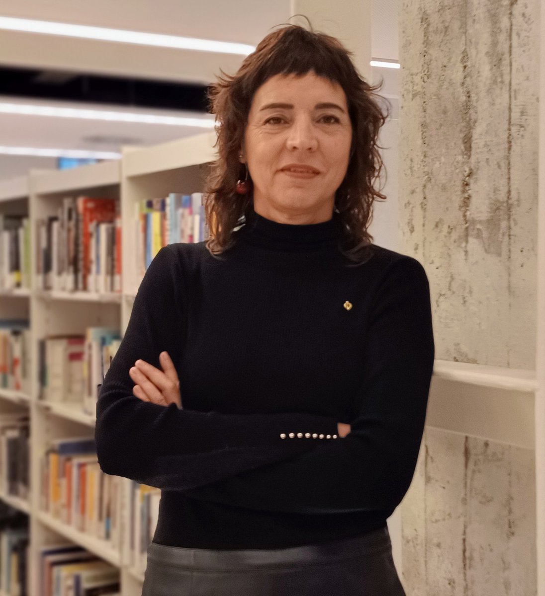 Núria Cadenes guanya el VII Premi Proa amb 'Qui salva una vida', una obra coral, a partir de la peripècia vital d'un besoncle seu capellà, que va organitzar una xarxa d'evasió a la Cerdanya, durant la Segona Guerra Mundial, que va ajudar a fugir a perseguits pels nazis <a href="/Ed_proa/">Edicions Proa</a>