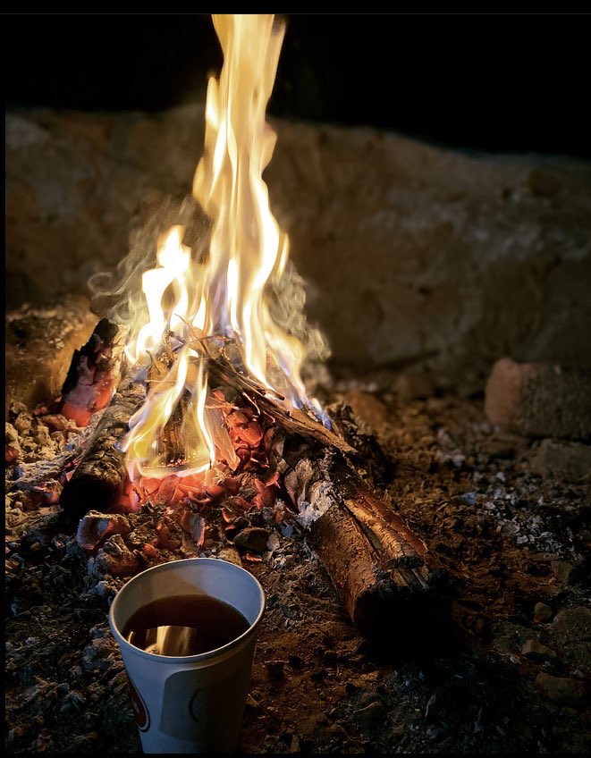AoW4o's tweet photo. #قمر_الليله

هذه الليلة اللي ينقال عنها َ: 
ليلة خميس طرز بها نور القمر نصف الشهر❤️ https://t.co/D9REXoDZam