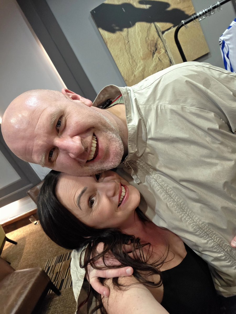 MissEl🦉 (Becs) tweet media