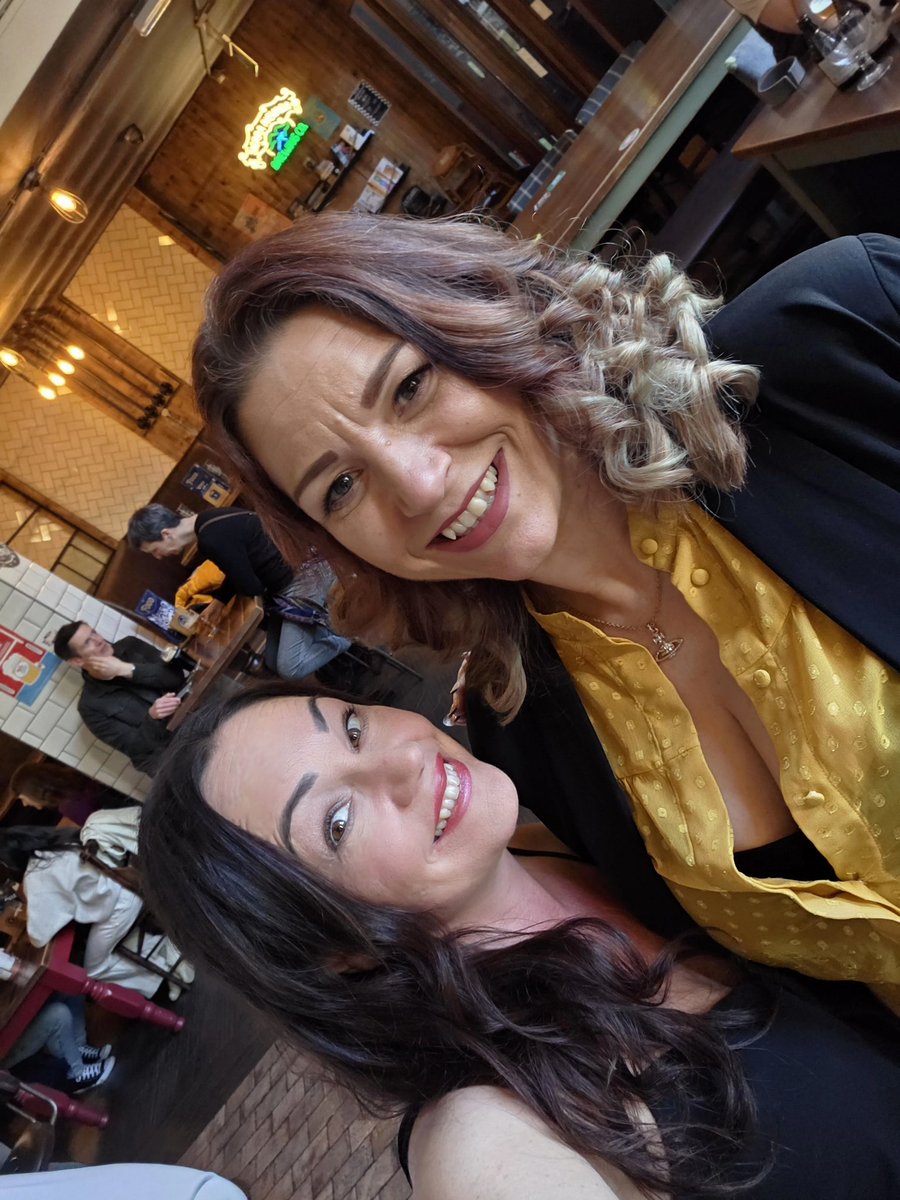 MissEl🦉 (Becs) tweet media