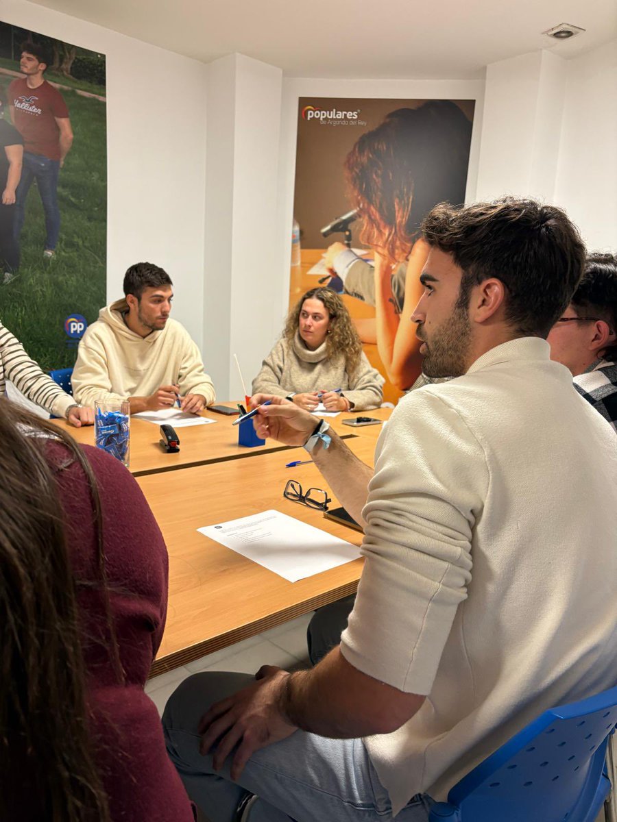 nnggarganda's tweet image. 💙 Celebramos un nuevo Comité Ejecutivo de NNGG Arganda con nuevas propuestas y proyectos que pronto verán la luz y nuevas afiliaciones.

#Únete #NNGG #Arganda