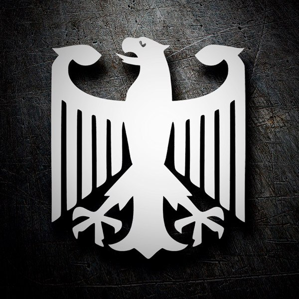 Jemand ist die Karriereleiter hochgestolpert. 
Jemand operiert jetzt unter dem Bundesadler. 
Jemand ist bereit für neuen Schabernack.
