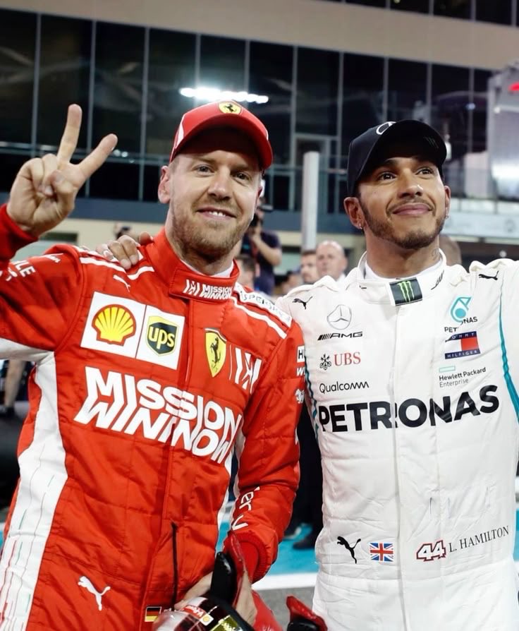 44britcedes's tweet image. crazy how time flies