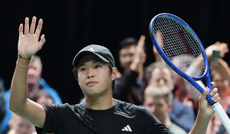 19yo Learner Tien comes back to beat former top 10 Matteo Berrettini 5-7, 6-2, 6-3 and reach his 2nd career ATP SFs in Metz.

Youngest semifinalist in Metz since Djokovic in 2006.

30th win of the year -- youngest American to win 30 matches in a season since Roddick in 2002.