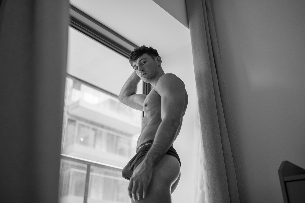 Good Evening 😅Fanvue.com/harrisonslade