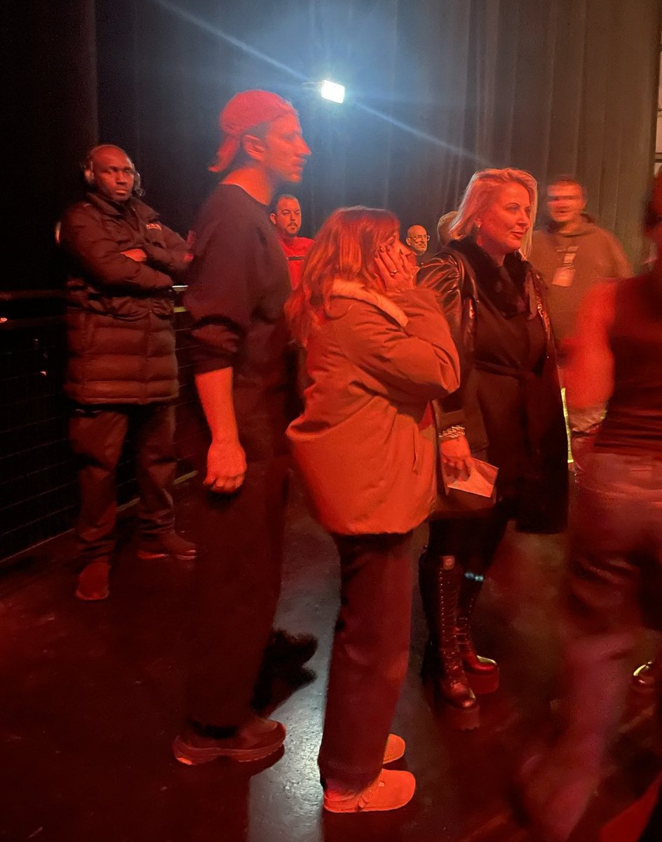 JujuFanShip tweet media