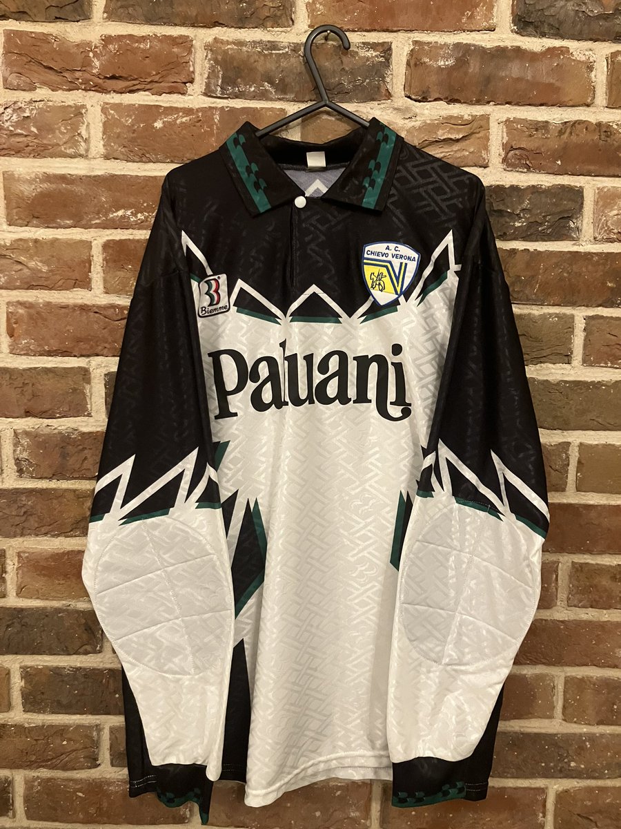 MathewsMartyn's tweet photo. @memorylanefc Got a few but I think the Monaco 🇲🇨 is my favourite as it’s likely match worn and is just crazy 90’s 💪 https://t.co/rwgtdz7FjN