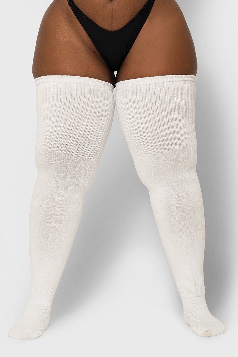 CERES SINCLAIR 🍑 best ass on the internet! tweet media