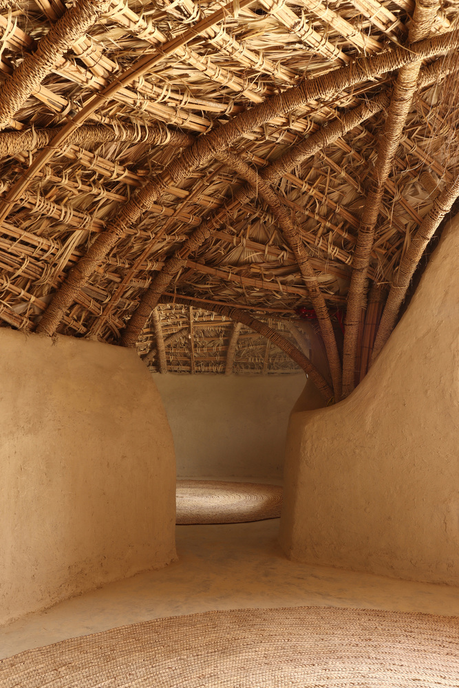 w_emerg's tweet photo. In Kahnanikash, Iran, Next Office, Alireza Taghaboni designed the Nedarag Guesthouse, a 95 m² non-profit project co-built with the Sunni-Baluch community.
#Sustainable #Architecture #Design #LocalCraftsmanship #Iran #NextOffice #AlirezaTaghaboni #VernacularDesign #Social https://t.co/7ECJD5rZwk