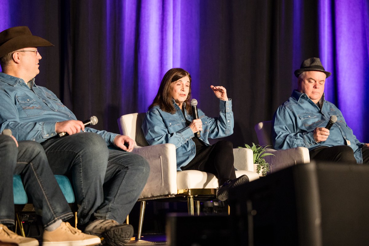 TechCon365's tweet image. What an incredible AI Roundup keynote panel at TechCon 365 Dallas! 🚀 Inspiring conversations, bold ideas, and real-world insights that are shaping the future of artificial intelligence. Grateful to our speakers and attendees for making this such an impactful moment!…