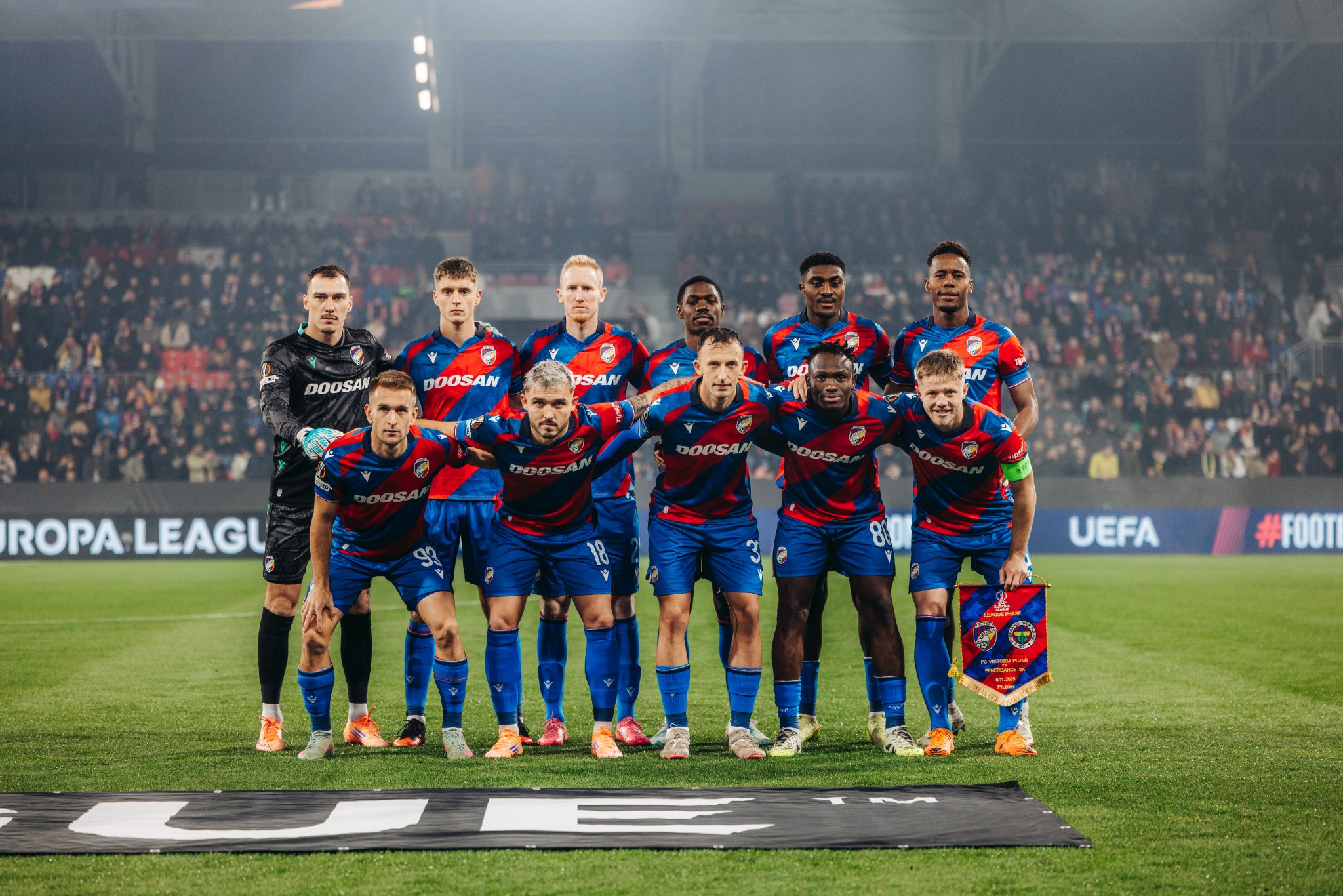 Fenerbahçe Viktoria Plzen'e takıldı: UEFA Avrupa Ligi'nde puanlar paylaşıldı!