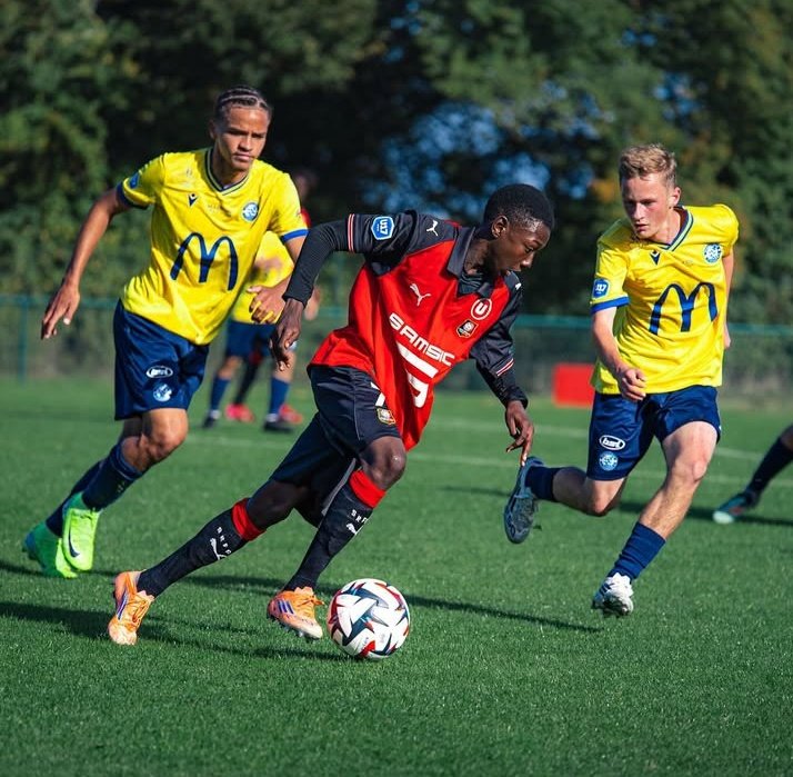 Profuturstars's tweet image. Daha Niang  jeune attaquant du Stade Rennais, de la génération 2010  est un joueur qui mérite d'être suivi attentivement 🇸🇳🇨🇵