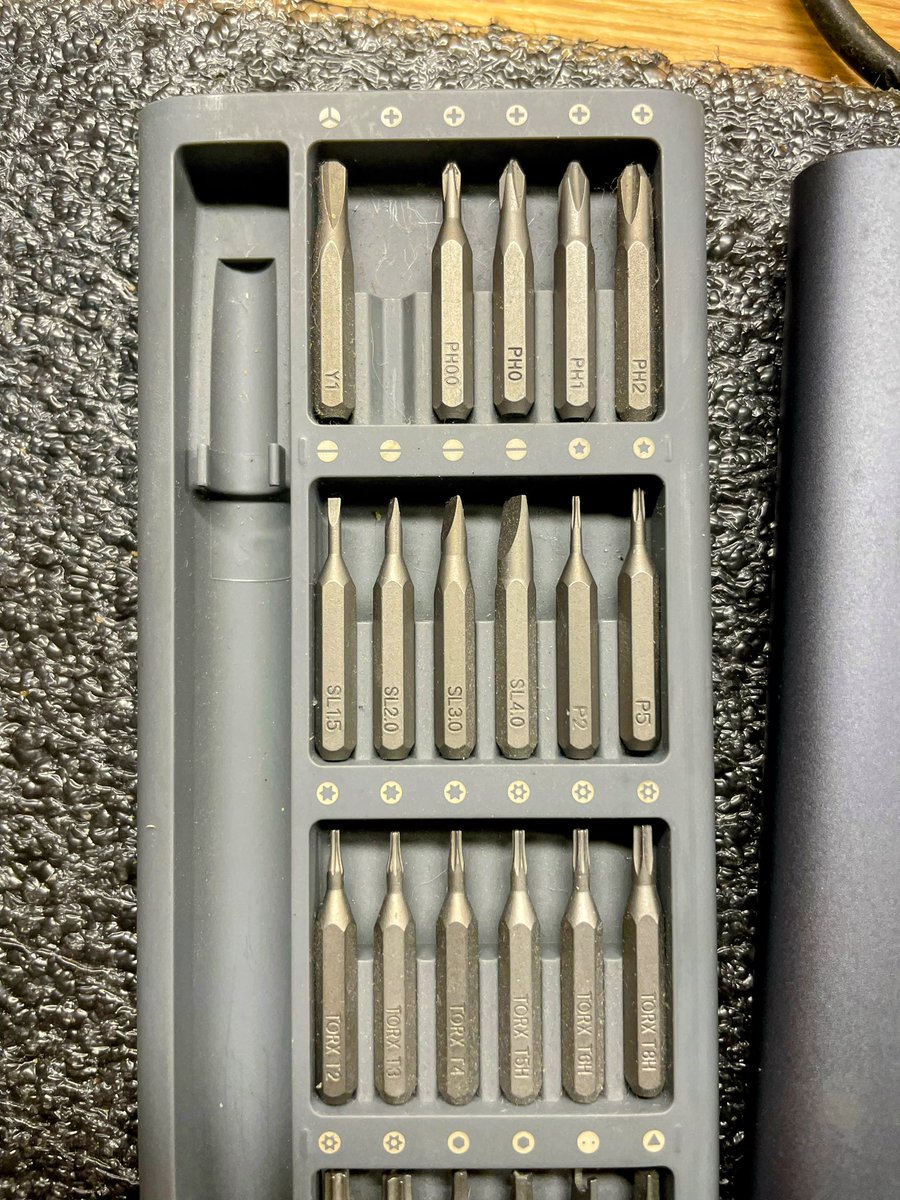 jrjelinek's tweet image. Měl jsem v ruce už hodně nářadí, ale absolutní favorit je pořád tahle krása prodávaná pod Xiaomi za jejich supr cenu, ale vyrobená němcouzkým supr výrobcem nářadí WIHA.😍
#protip